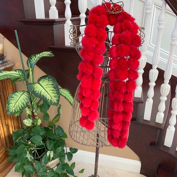 Great Christmas holiday gift NWOT genuine red rabbit fur scarf 54” x 7” approx. - Picture 7 of 9